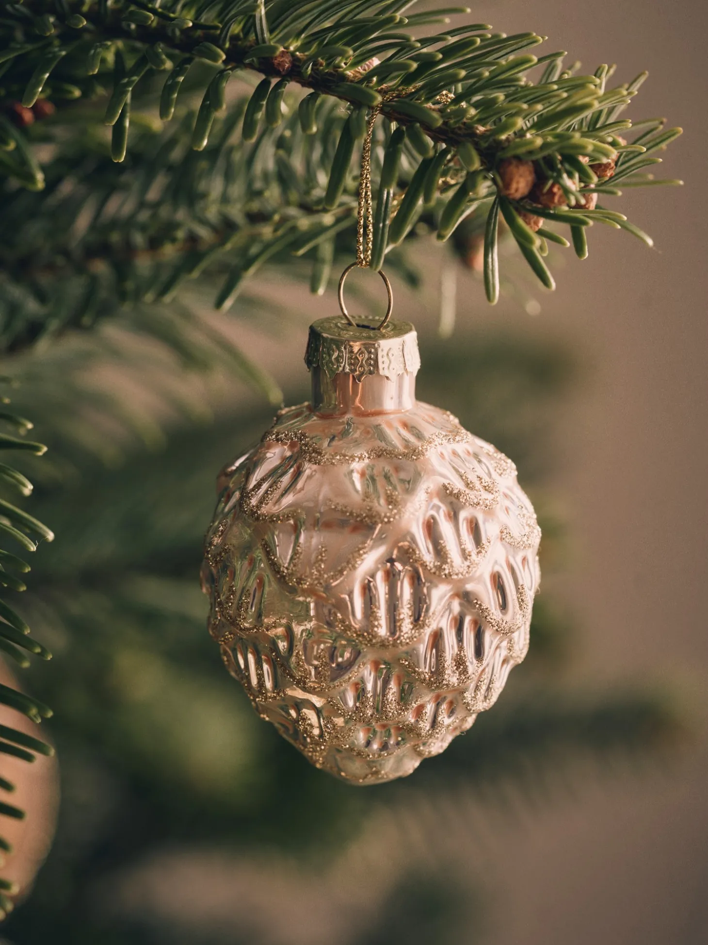 Kongleornament